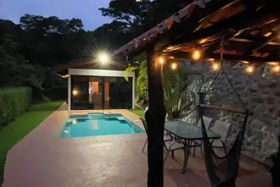 Image de Hidden Gem in Ojochal - Walking distance to everything!