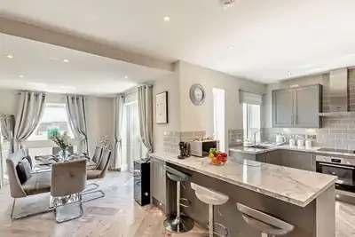 Image de 4 Bed in Torrington (oc-s29223)