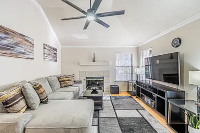 Image de Spacious North Dallas 3br 2ba Home with 2 Living Areas, Great for Work or Family