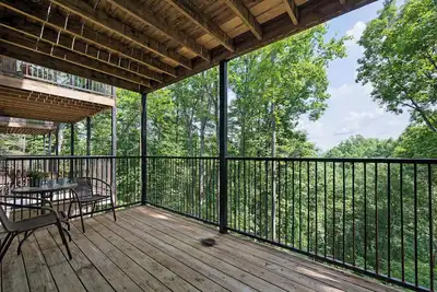 Image de New Listing! Affordable 3 bed/3 bath, close to Dollywood and many attractions!