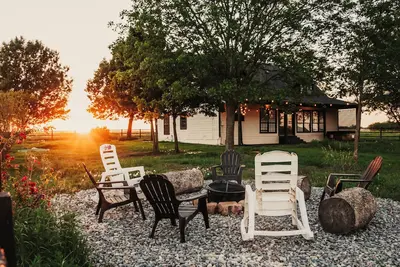 Image de Secluded Tx Ranch Retreat. Romantic Sunsets, Hot-tub, Pet-friendly & Gated!