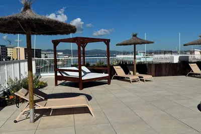 Image de Luxury Studio apartment with Resort deck, Pools, Jacuzzi and Incredible views.