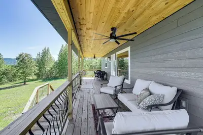 Image de Arkansas Retreat w/ Deck, Fire Pit & Mtn Views!