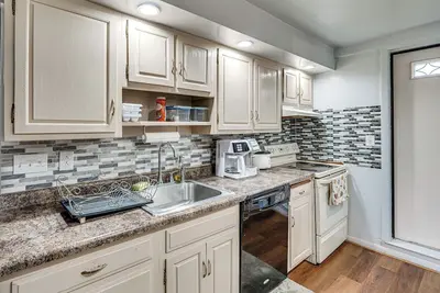 Image de Pet-Friendly Rockford Home Near Skiing & Hiking!