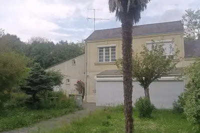 Maison en Tuffeau Rénovée à 10 Minutes du Centre de Saumur