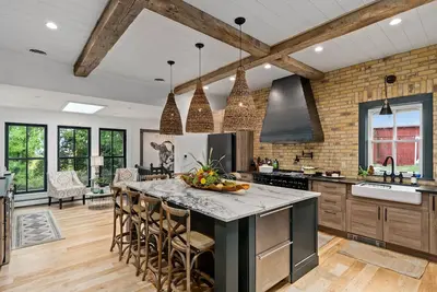 Image de Farm Fresh Eggs, Amazing Outdoor Space w/ Fire Pit