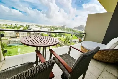 Image de Lalahouses - 2br Ocean View Apt in Huyatt Regency