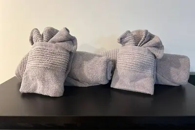 Image de Tiny Green Home: Escape to the charm of tiny living in this private, green oasis