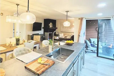 Image de Cozy-Elegant Condo in N. Boulder, by the amazing FlatIrons, Long Term stays.