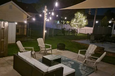 Image de Port Clinton Home~Lake & Park Views~Beach Access!