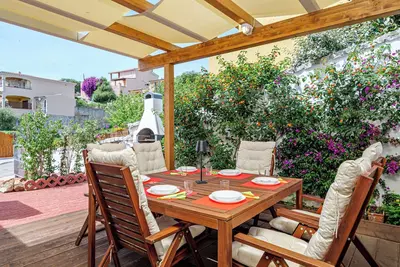 Image de Maison de vacances 'Is Arutas' avec terrasse privée, Wi-Fi et climatisation