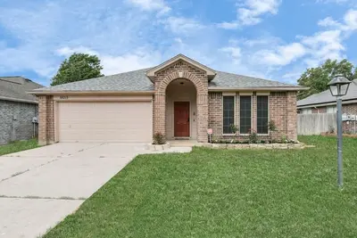 Image de Charming family-friendly house in a quiet nice area with a private pool.