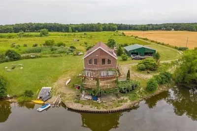Image de Waterfront Cabin