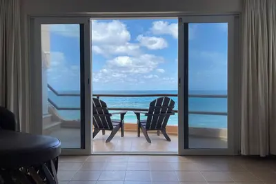 Image de Sea Cliff -Villa, 2nd floor, Caribbean Beachfront Paradise on Isla Mujeres.