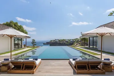 Image de Ocean Front Majestic and Eco-Friendly 6 Bdr villa in Nusa Lembongan, Bali