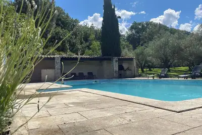 Image de Maison de Charme à Séguret Avec Piscine Privée