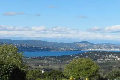 Image de 200m2 Wood Luxury Villa With Spectacular Views & Pool Near Aix-En-Provence