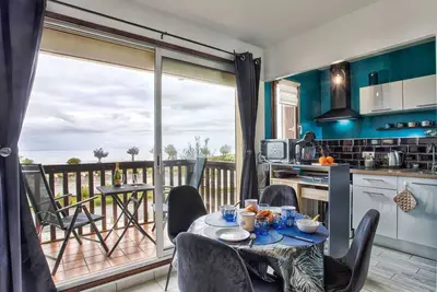 Image de Appartement familial proche plage avec balcon et parking à Merville-Franceville-Plage