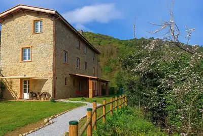 Image de Casa Formentale: un appartement dans une ferme toscane au milieu des oliviers