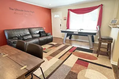 Image de Spacious 3 Bedroom with Game Room