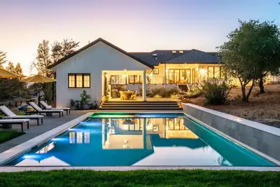 Image de Stella Campagna - Brand New 3 Bd, Pool, Spa