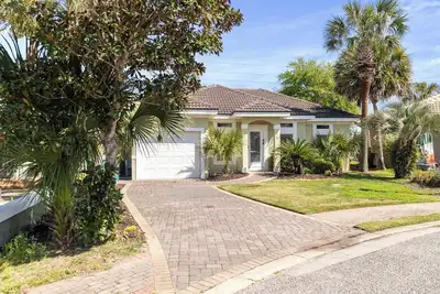 Image de Cozy beach Cottage in Destin!