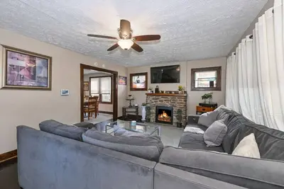 Image de Safe Cheerful & Cozy Akron 3 B 1. 5 B Adt Security