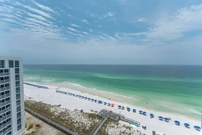 Image de Beautiful Beachfront Getaway - Your Beach Escape and Fun For Everyone