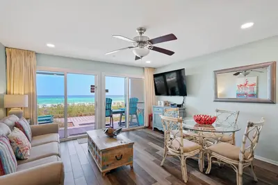 Image de Crystal Sands 112a - New Listing Specials, Remodeled, Free Beach Service!