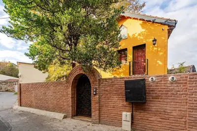 Image de Villa with Private Garden, Bbq, Sauna and Turkish Bath in Balat