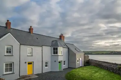 Image de Yellow Cottage - 2 Bedroom Cottage - Dale