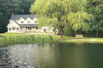 Image de Lake Wallenpaupack, Pa 4 Bedroom 4 Bath with ponds and fishing