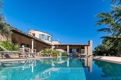Image de Frontignan - Mas au milieu des Vignes - piscine
