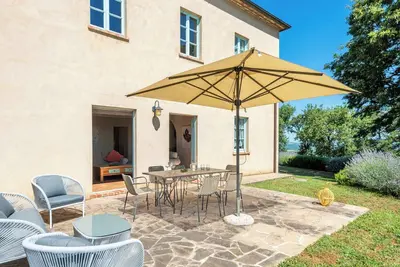 Image de Appartement de vacances avec terrasse, air conditionné et internet