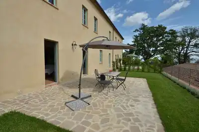 Image de Appartement de vacances avec terrasse, air conditionné et internet