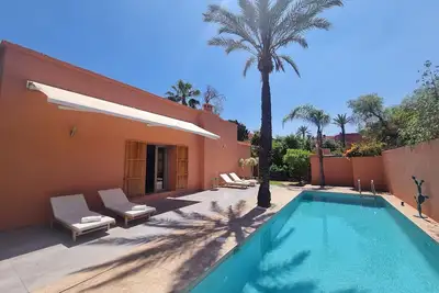 Image de Villa 3 Suites Avec Piscine au Coeur de la Ville!