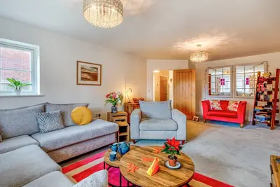 Image de Meadow View - Holt - Quatre Chambres Maison, Couchages 8