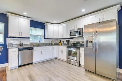 Clearwater Home w\/ Fire Pit ~ 5 Mi to Beaches!