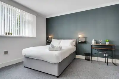 Woolton Rd Apartment, Parking - Pass the Keys