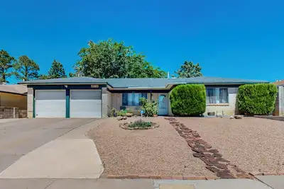 Image de Spacious 3bd/2ba home w/yard for the dog