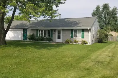 Image de **Pet Friendly-Fenced In Yard** Centrally located in Fox Crossings / Menasha