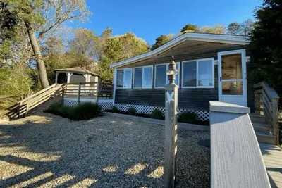 Image de Charming pet friendly cottage steps from Follins Pond.