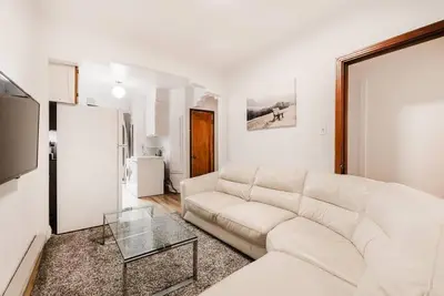 Image de One bedroom apartment with balcony