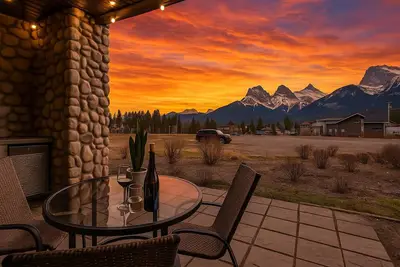 Image de ★Mountain Haven★Pool&HotTub☆King Bed☆Ac☆Bbq/Patio!