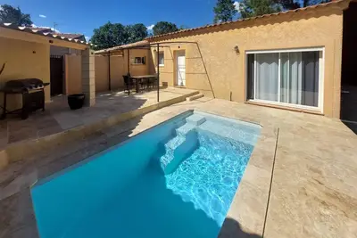 Image de Superbe maison à Connaux avec WiFi