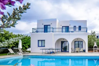 Image de Luxury 5 Star Villa for Rent, Paphos Villa 1460