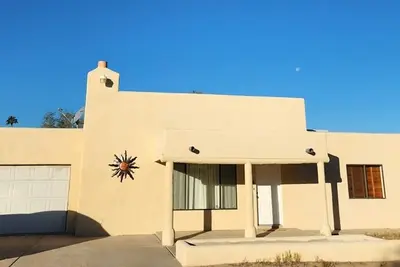 Image de Tranquil Southwest-flavored escape in Northwest Tucson!