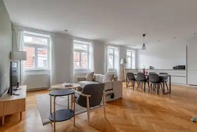 Image de Deluxe Leopoldstadt 2br w/ Elevator, Furnished, by Blueground