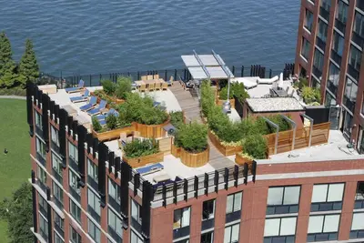 Image de Nice Tribeca 2br w/ Pool & Gym, nr River & Battery Park, by Blueground