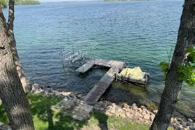 Image de Chain of Lakes Alexandria - Lake Carlos - swim from dock. 5 bedrooms.